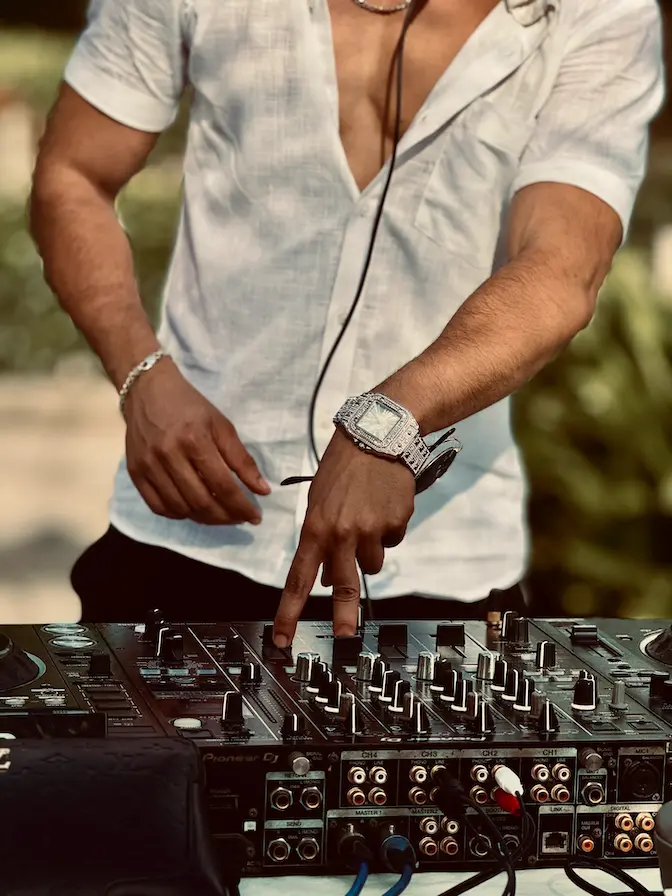 Techno dj Anastrrix live performance